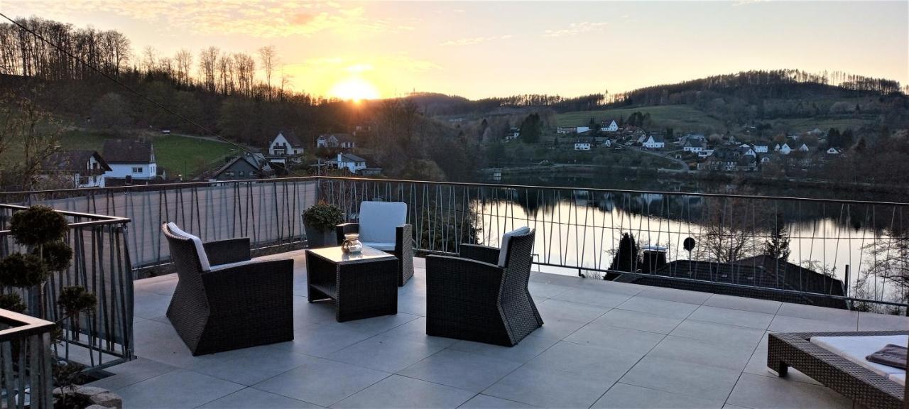 Seeblick-Ferienwohnung Im "Ferienhaus Agger-Blick" Mit Traumhafter Sonnen-Terrasse, Sauna, E-Kamin & Kajak Gummersbach Exterior foto